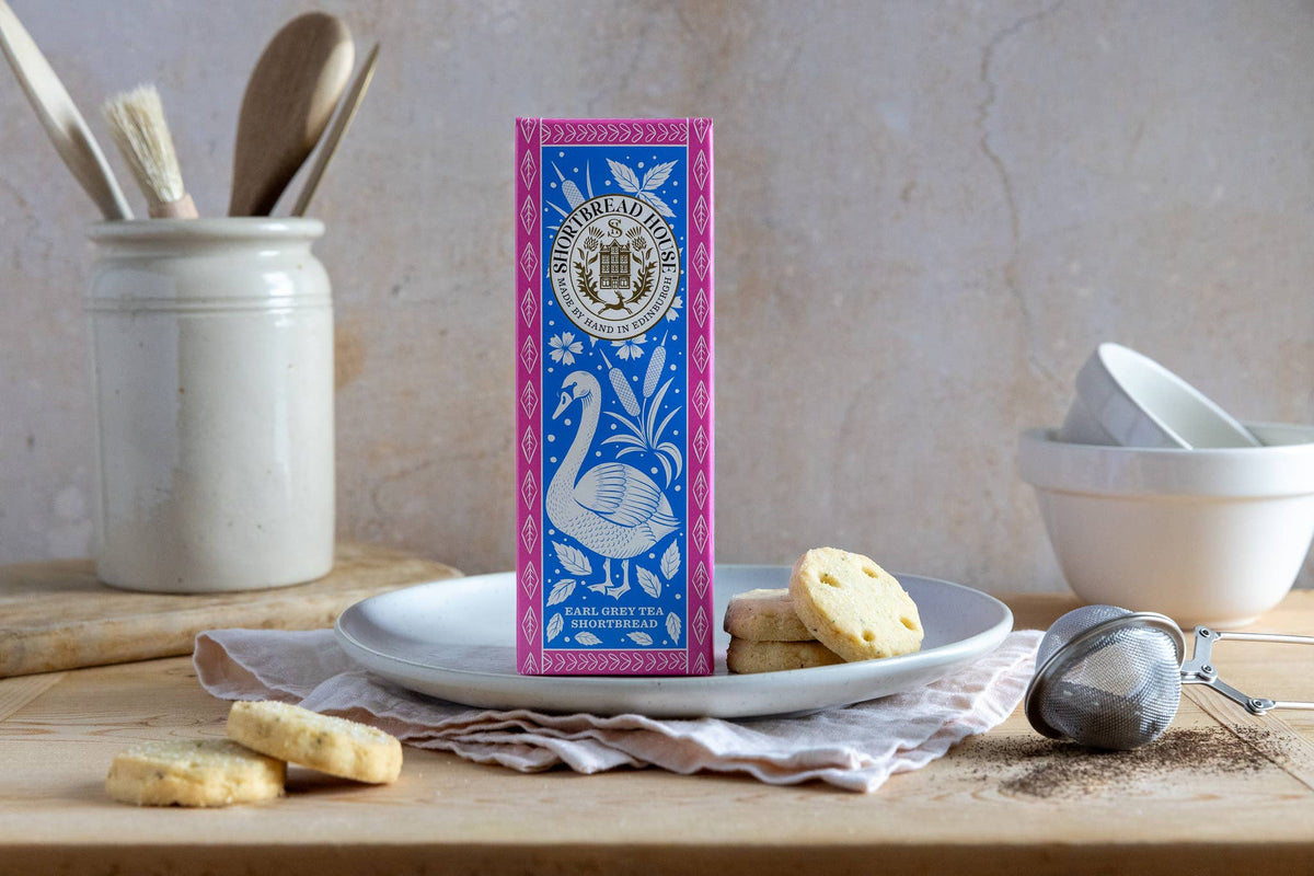 Traditional Shortbread Biscuits with Earl Grey Tea