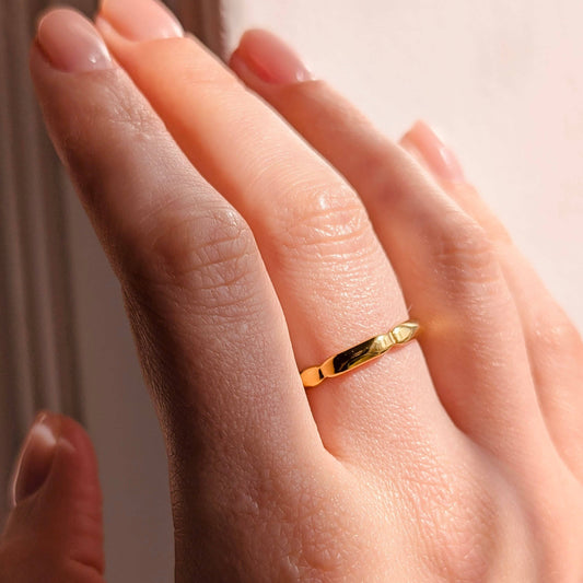 Gold Scallop Ring